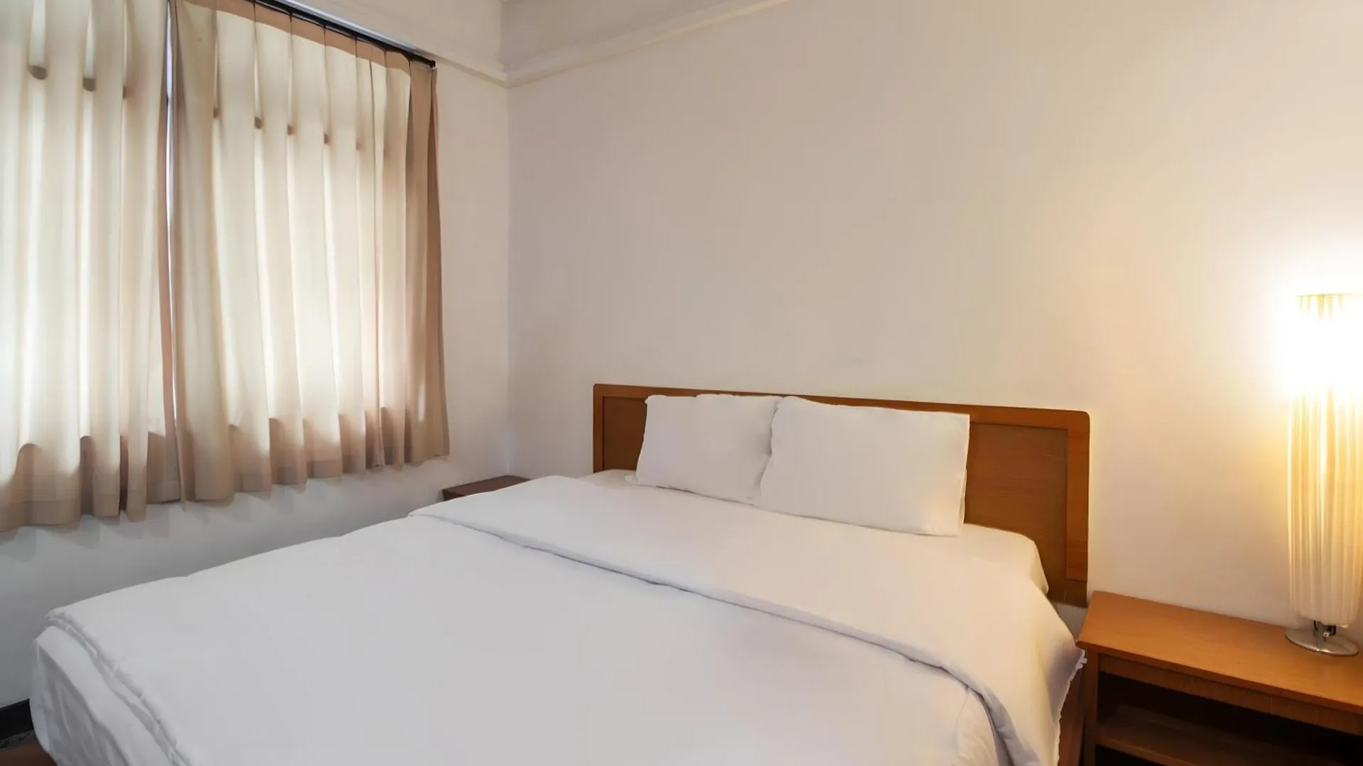 **  Capital O 93809 Wida Hotel Legian Indonésia